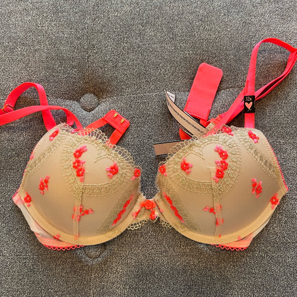 Floral Lace push up Victoria Secret Bra - coral and Cream